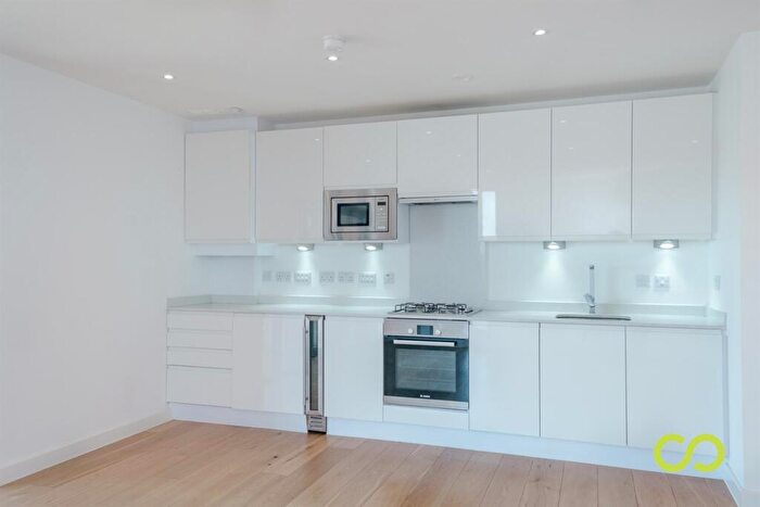 1 Bedroom Flat To Rent In Altus House, Bromley Road, SE6
