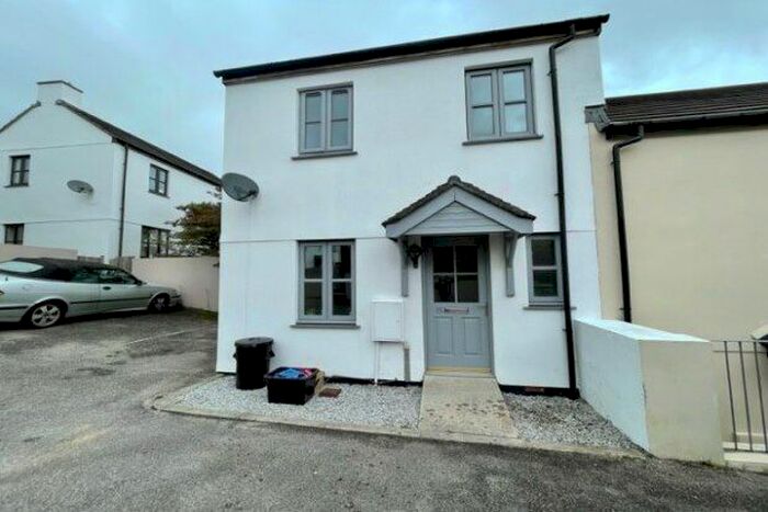 3 Bedroom Property To Rent In Halbullock View, Truro, TR1