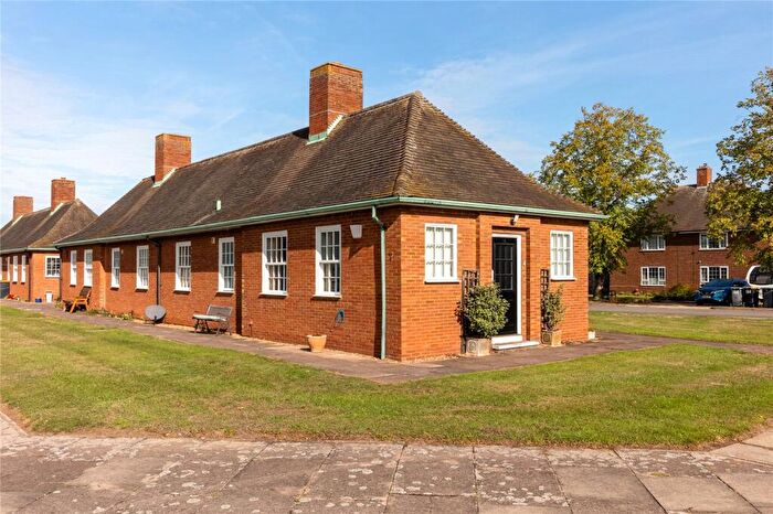 1 Bedroom Apartment For Sale In Sir Malcolm Stewart Homes, Stewartby, Bedfordshire, MK43