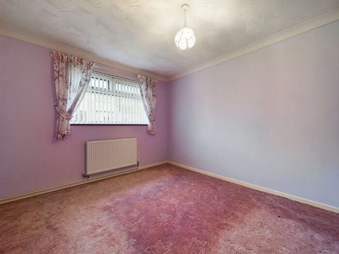 3 Bedroom End Of Terrace House For Sale In Gurnos Estate, Brynmawr, NP23