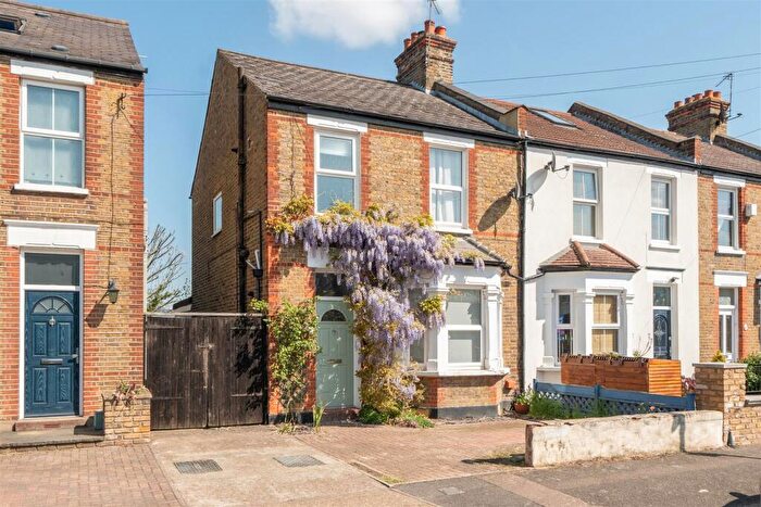 3 Bedroom End Of Terrace House For Sale In Ravenscar Road, Surbiton, KT6