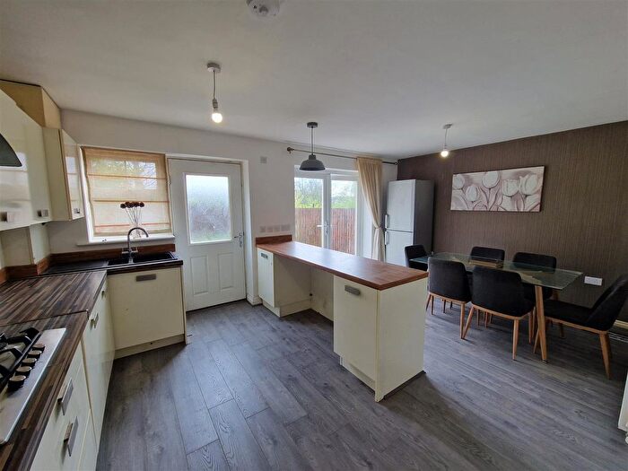 4 Bedroom Terraced House To Rent In Toll End Road, Tipton, DY4