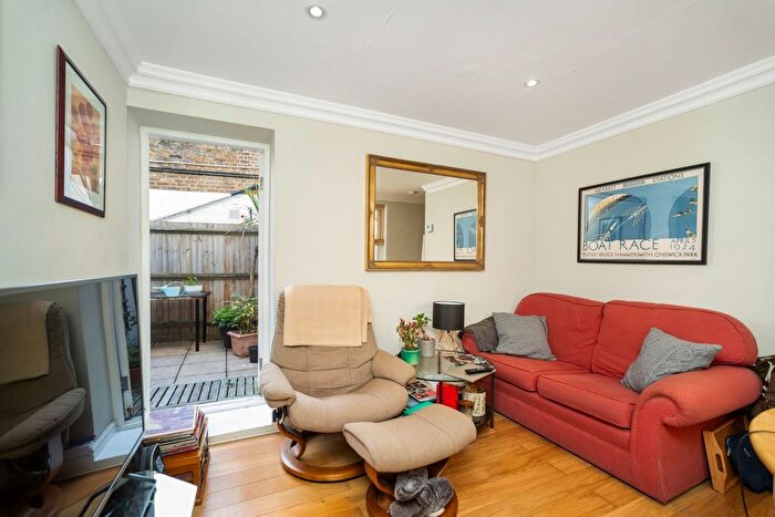 1 Bedroom Flat To Rent In Bishops Road, London, SW6