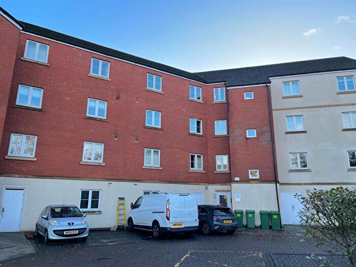 2 Bedroom Apartment To Rent In Arnold Road, Mangotsfield, BS16