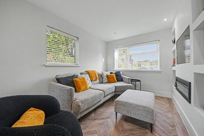 3 Bedroom End Of Terrace House For Sale In Norton Close, Woolston, SO19