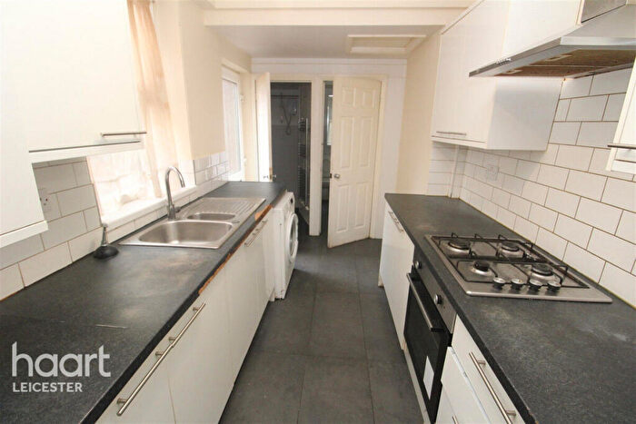 4 Bedroom Terraced House To Rent In Tudor Road, Leicester, LE3