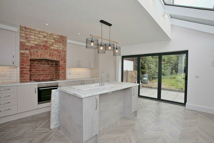 5 Bedroom Semi-Detached House To Rent In Windmill Road, Headington, Oxford, OX3