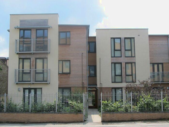 2 Bedroom Flat To Rent In West Way, Botley, Oxford, OX2