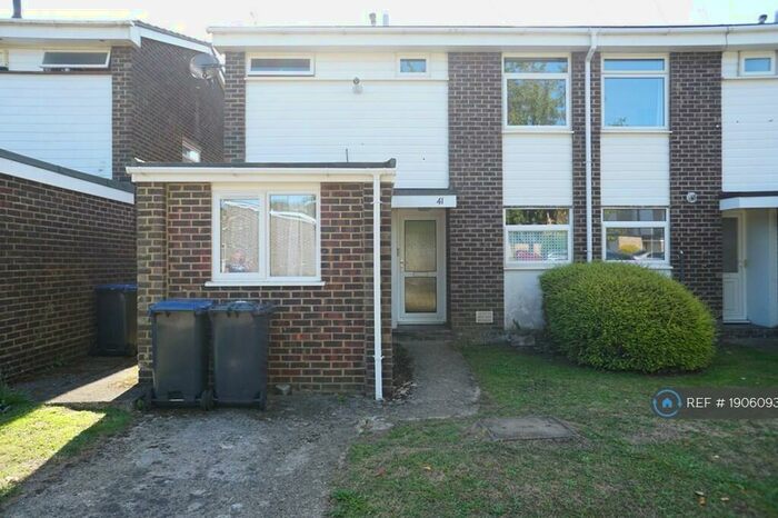 5 Bedroom Semi-Detached House To Rent In Ulcombe Gardens, Canterbury, CT2