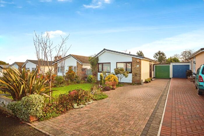 3 Bedroom Bungalow For Sale In Cobtree Road, Coxheath, Maidstone, Kent, ME17