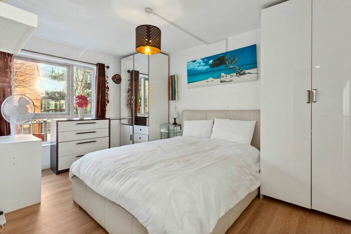 2 Bedroom Flat To Rent In Greenroof Way, London, SE10