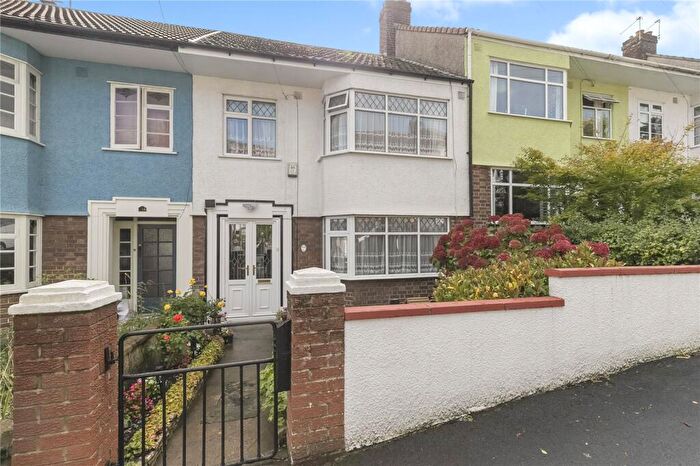 3 Bedroom Terraced House For Sale In Briavels Grove, Bristol, BS6