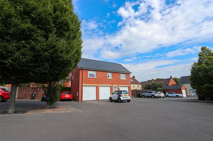 2 Bedroom Apartment For Sale In Hickory Lane, Almondsbury, Bristol, South Gloucestershire, BS32