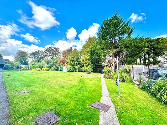 2 Bedroom Apartment To Rent In Newchapel Road, Lingfield, Surrey, RH7