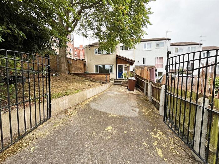 3 Bedroom End Of Terrace House To Rent In Egerton Walk, Mapperley Park, Nottingham, NG3