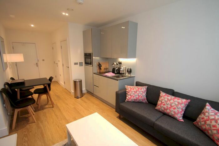 1 Bedroom Flat To Rent In Laporte Way, Luton, LU4