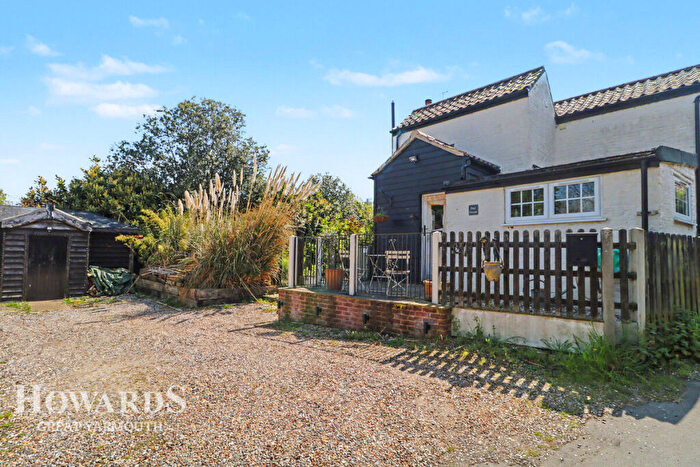 3 Bedroom Detached House For Sale In The City, Halvergate, NR13
