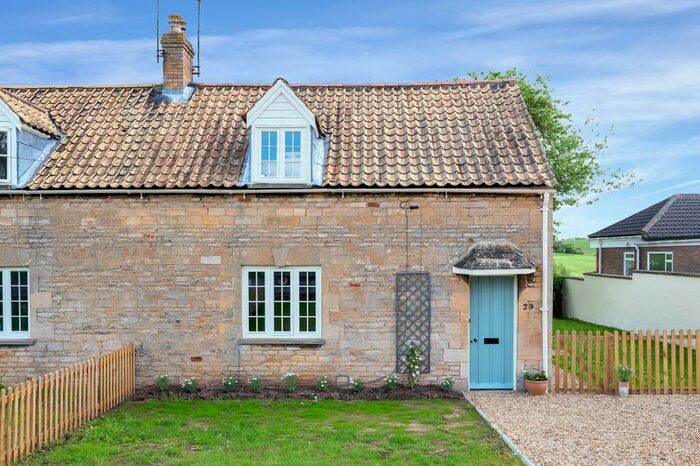 2 Bedroom Character Property For Sale In Station Road, Little Bytham, Grantham, NG33