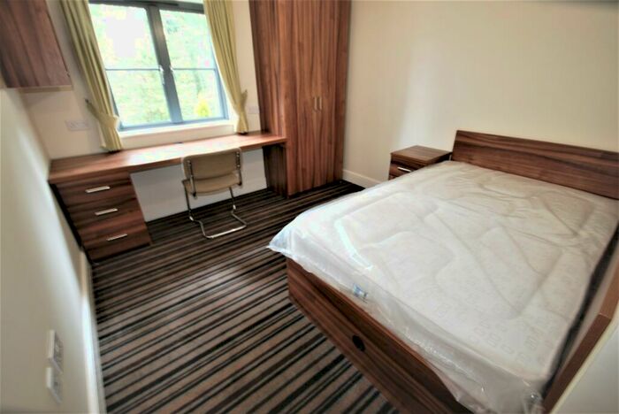 6 Bedroom Apartment To Rent In Old Warwick Road, Leamington Spa, CV31
