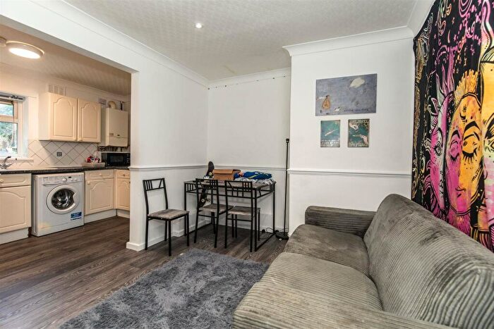 3 Bedroom Flat To Rent In Southmount, Brighton, BN1