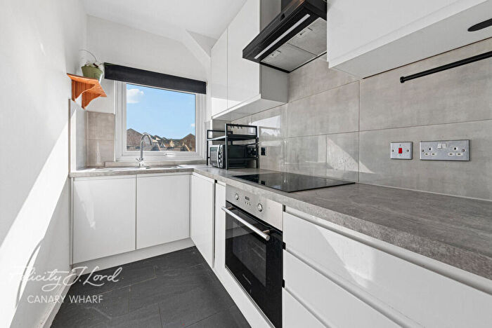 2 Bedroom Flat For Sale In Westferry Road, London, E14
