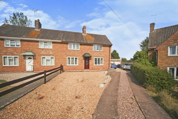 2 Bedroom Semi-Detached House For Sale In Darby Way, Bishops Lydeard, Taunton, TA4