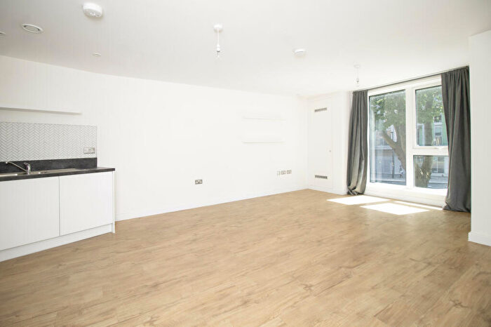 1 Bedroom Flat For Sale In Rye Lane, Peckham, SE15