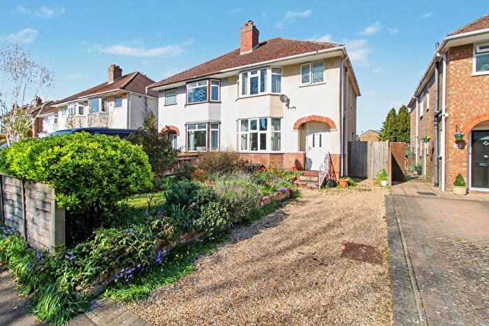 3 Bedroom Semi Detached House For Sale In Ship Lane, Farnborough, GU14