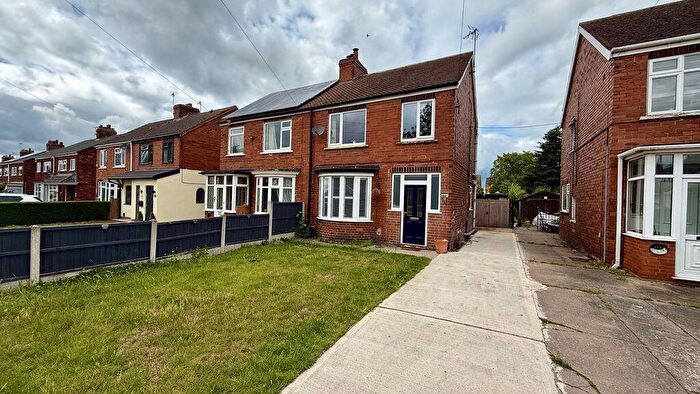3 Bedroom Semi-Detached House For Sale In Moorwell Road, Scunthorpe, DN17