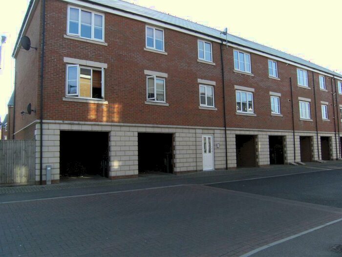 1 Bedroom Equestrian Facility To Rent In Ladbrooke Road, Cobholm, Great Yarmouth, NR31