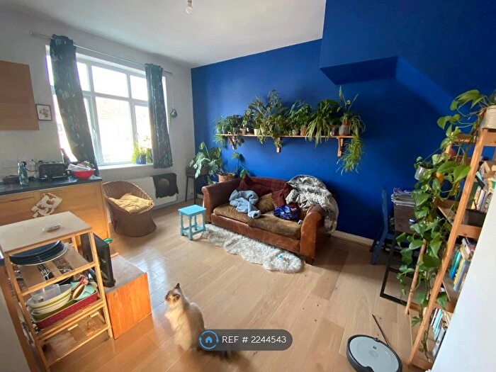 2 Bedroom Flat To Rent In Bellevue Road, St. George, Bristol, BS5