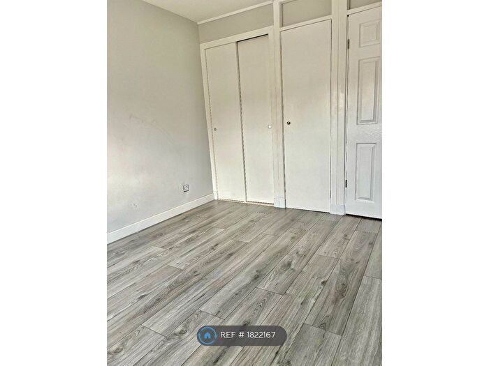 2 Bedroom Flat To Rent In Braehead Road, Cumbernauld, Glasgow, G67