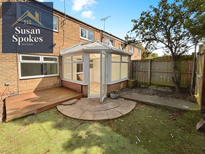 2 Bedroom Terraced House For Sale In Birdhill Place, South Shields, NE34