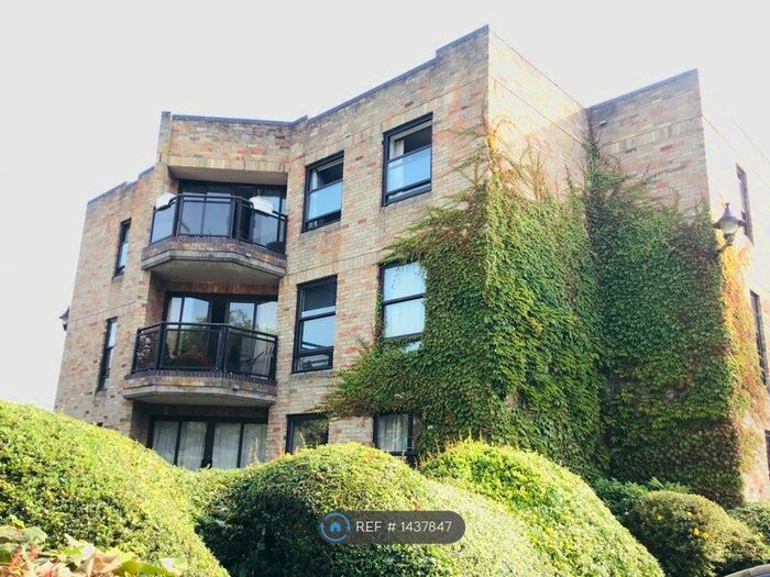 2 Bedroom Flat To Rent In Manhattan Drive, Cambridge, CB4