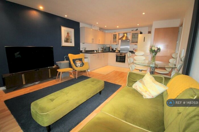 1 Bedroom Flat To Rent In Masshouse Plaza, Birmingham, B5