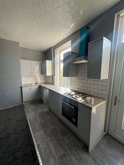3 Bedroom Terraced House To Rent In Bromley Street, Batley, WF17