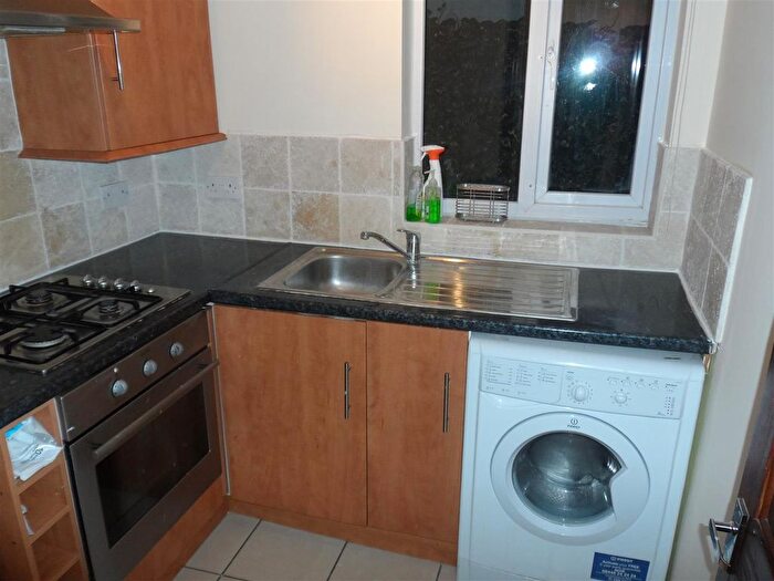 1 Bedroom Flat To Rent In Quicks Road, Wimbledon, SW19
