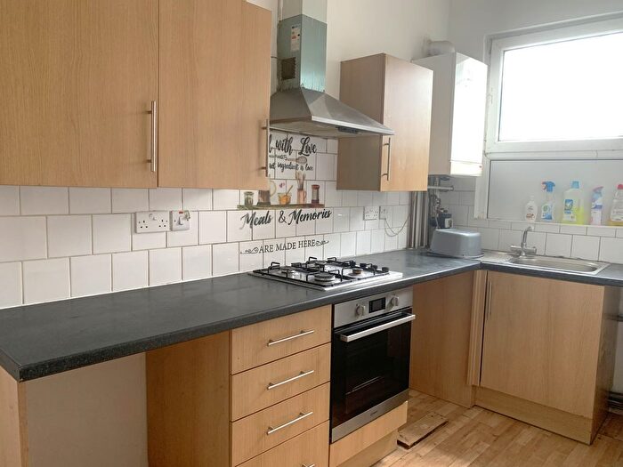 1 Bedroom Flat To Rent In High Road Leyton, E10