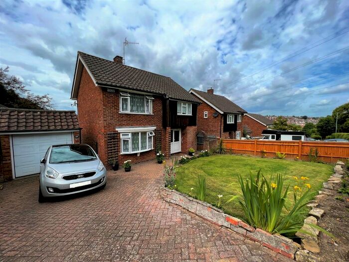 3 Bedroom Detached House To Rent In Sandhurst Road, Tunbridge Wells, Kent, TN2