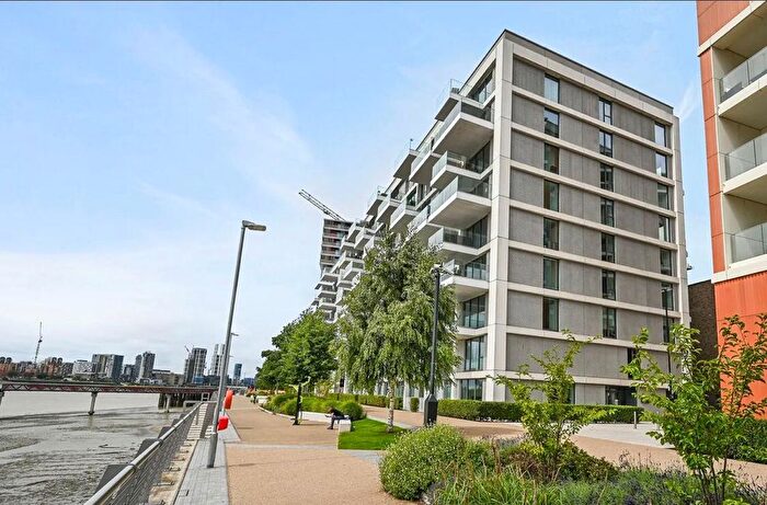 Studio To Rent In Cable Street, London, E16