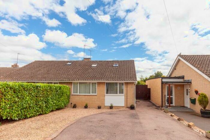 3 Bedroom Detached Bungalow To Rent In Bowmens Lea, Aynho, OX17