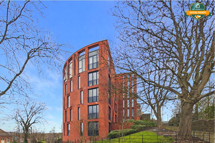 2 Bedroom Flat For Sale In King Edward Square, Sutton Coldfield, B73