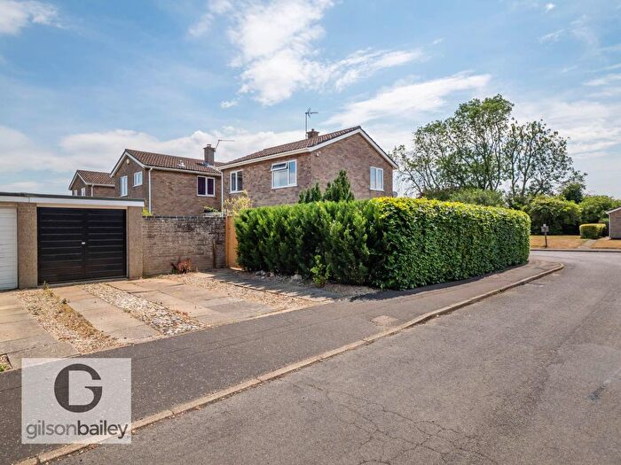 3 Bedroom Detached House For Sale In Beverley Road, Brundall, NR13