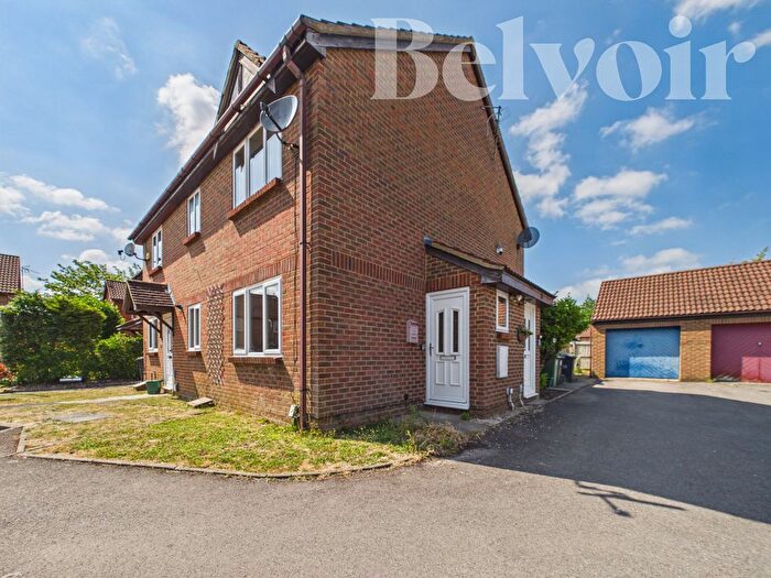 1 Bedroom Terraced House For Sale In Marshall Gardens, South View, Basingstoke, RG21