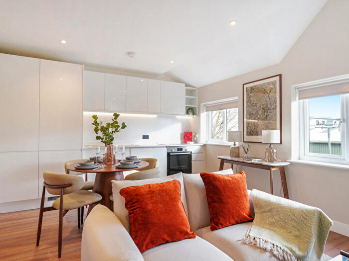 2 Bedroom Apartment For Sale In Trenmar Gardens, London, NW10