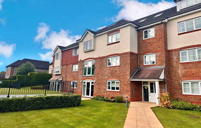 1 Bedroom Flat For Sale In Kingswood, KT20
