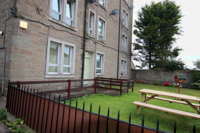 1 Bedroom Flat To Rent In Hilltown, Dundee, DD3