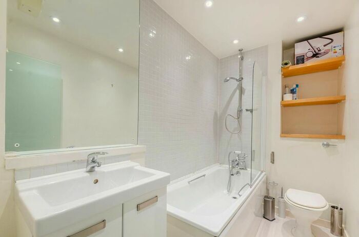 Studio To Rent In Philbeach Gardens, Earls Court, London, SW5