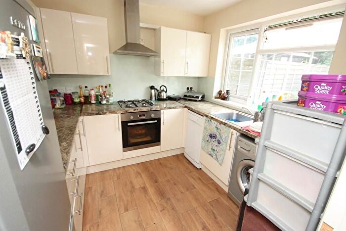 4 Bedroom Terraced House For Sale In Norbroke Street, East Acton, London, W12