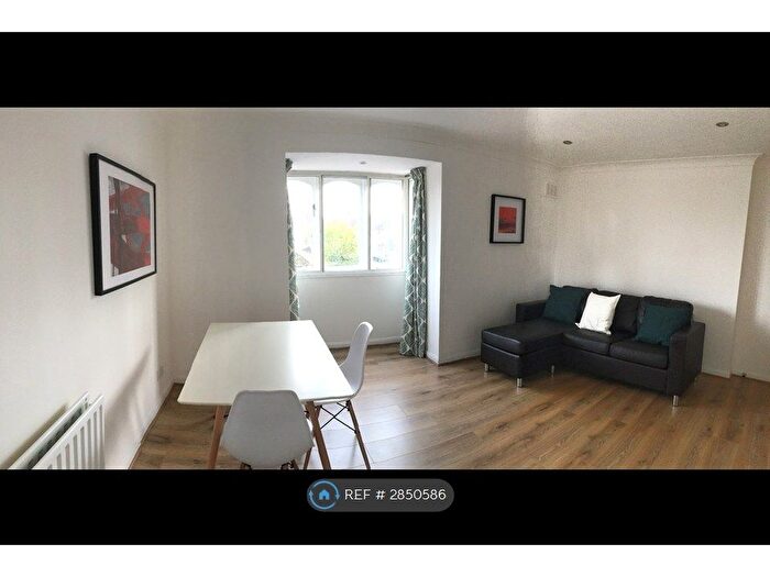 1 Bedroom Flat To Rent In Ashbourne Road, Mitcham/Tooting Borders, CR4